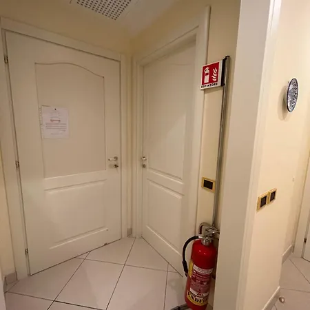 Short-lets D33, Part Of The House Is Available For Short-term In Center