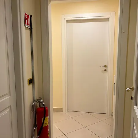 Short-lets D33, Part Of The House Is Available For Short-term In Center דירה סורנטו