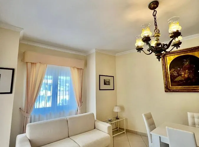 Lejlighed Short-lets D33, Part Of The House Is Available For Short-term In Center