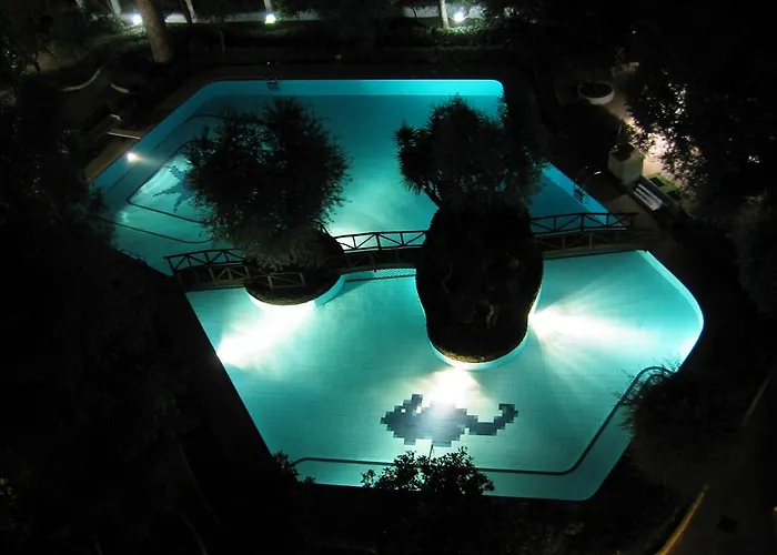 Short-lets D33, Part Of The House Is Available For Short-term In Center Sorrento