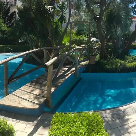 Short-lets D33, Part Of The House Is Available For Short-term In Center Appartement *