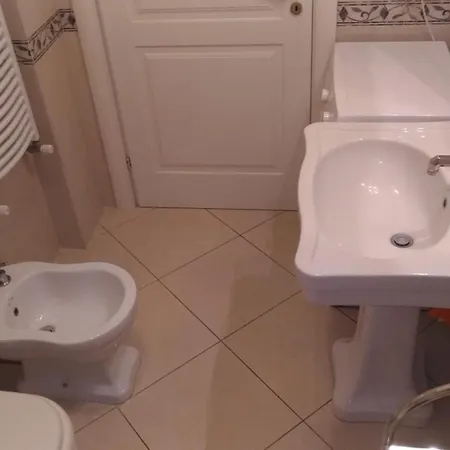 Short-lets D33, Part Of The House Is Available For Short-term In Center Apartment Sorrent