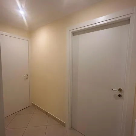 Short-lets D33, Part Of The House Is Available For Short-term In Center * Sorrento