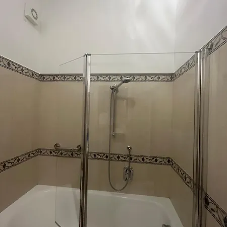 Apartment Short-lets D33, Part Of The House Is Available For Short-term In Center