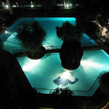 Short-lets D33, Part Of The House Is Available For Short-term In Center Sorrent