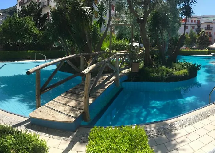 Short-lets D33, Part Of The House Is Available For Short-term In Center Appartement *