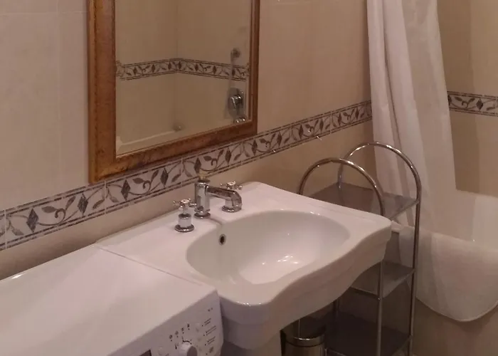 Appartement Short-lets D33, Part Of The House Is Available For Short-term In Center