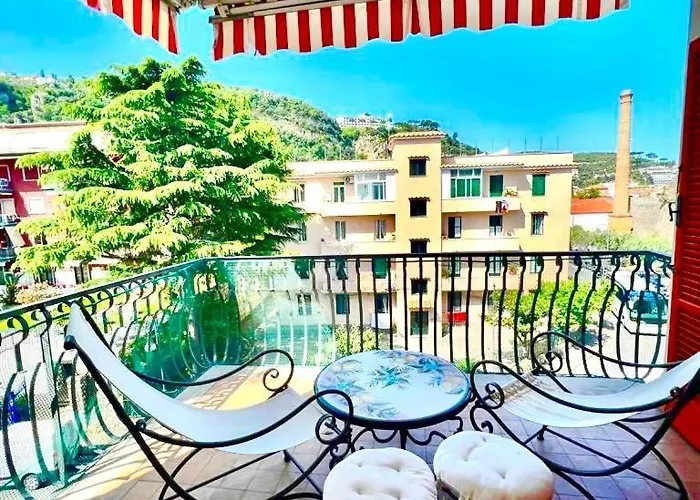 Short-lets D33, Part Of The House Is Available For Short-term In Center Appartement